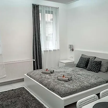 G6 Luxury * Budapest